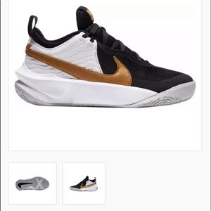 Brand new in box Nike Team Hustle D 10 kid’s basketball shoes size 2Y